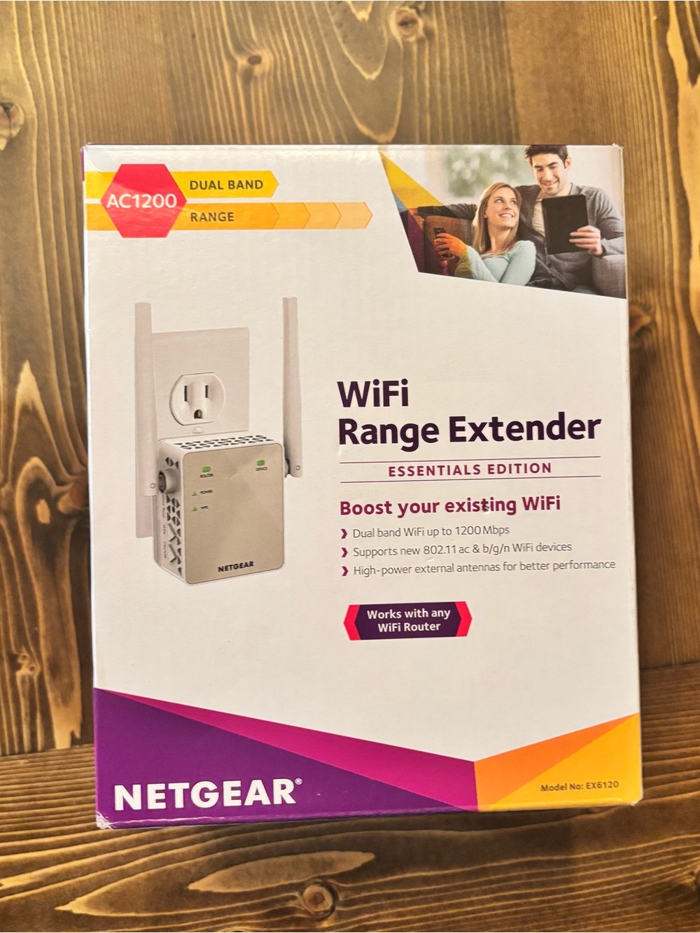 netgear AC1200 WiFi Range Extender- BRAND NEW WITH SEALED BOX